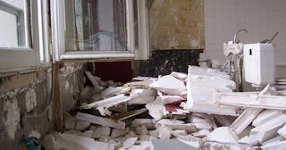 Демонтаж хрущевки в Шуе - удаление старых полов и стен по выгодной цене от 1756 рублей.