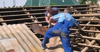 Демонтаж крыши в Шуе - стоимость работ от 723 рублей за м2